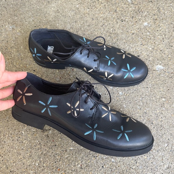 Camper twins black formal floral brogues embroidered lace up shoes women’s SZ 40 - Picture 2 of 11